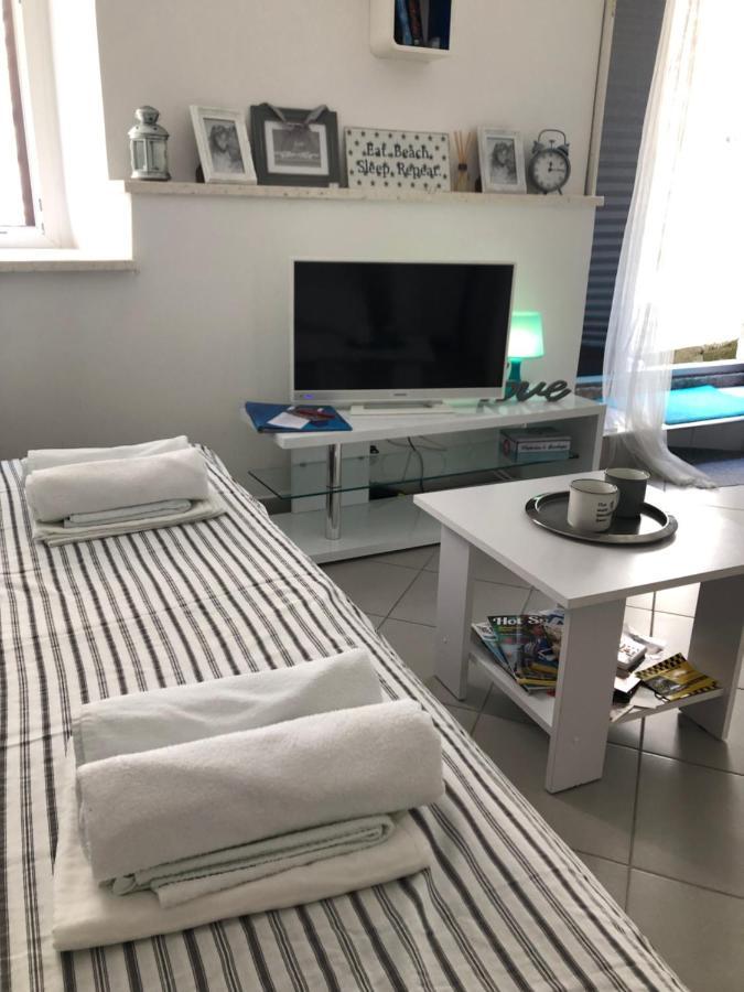 Apartment Estera Jelsa  Extérieur photo