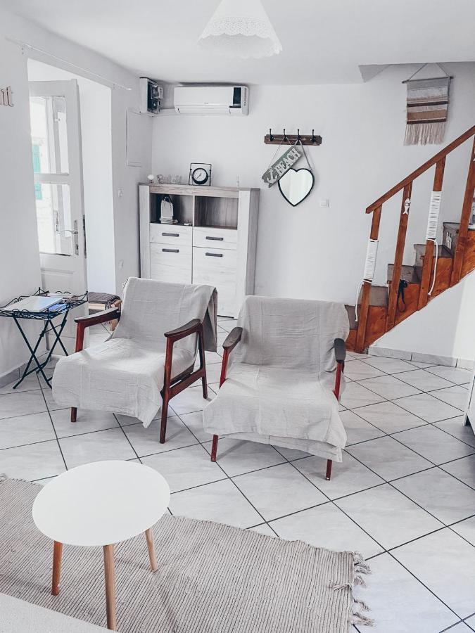 Apartment Estera Jelsa  Extérieur photo